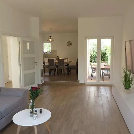 Ferienhaus Family Friendly House With A Parking Space Biograd Na Moru, Biograd - 23498 *