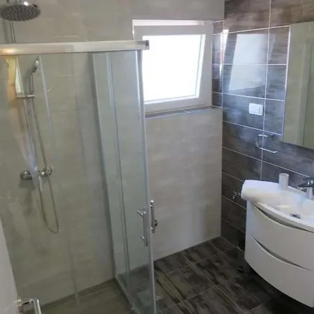 Family Friendly House With A Parking Space Biograd Na Moru, Biograd - 23498 Prázdninový dům *