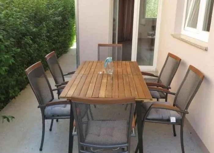 Family Friendly House With A Parking Space Biograd Na Moru, Biograd - 23498 Casa de Férias Biograd Na Moru