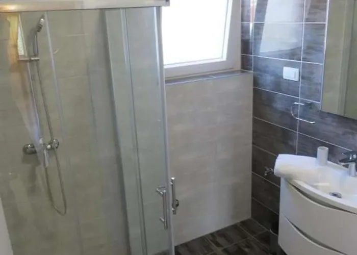 Family Friendly House With A Parking Space Biograd Na Moru, Biograd - 23498 펜션 *